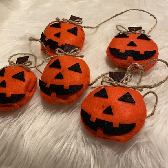 NWT Halloween Pumpkin Garland! - Picture 4 of 4